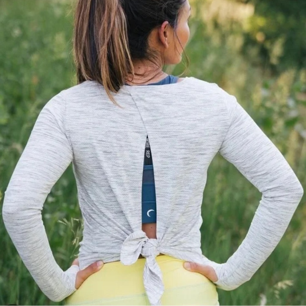 Zyia Active Ash Long Sleeve Split Open Back Top M - image 1